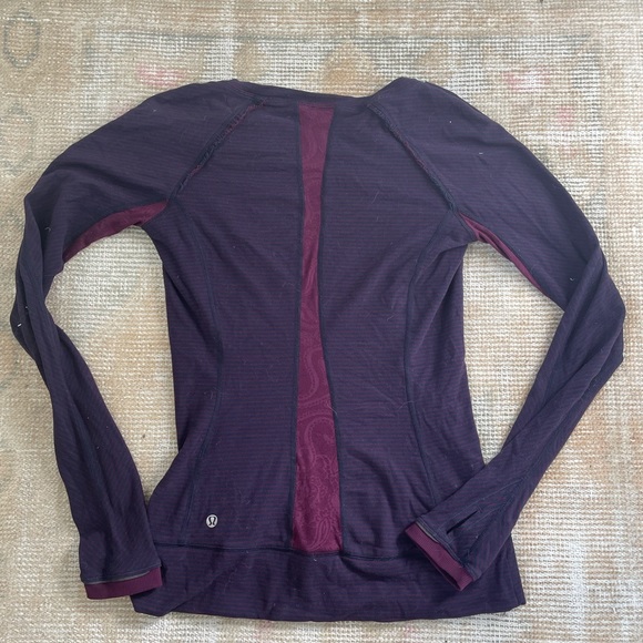Lululemon long sleeve sz 4 - Picture 2 of 3